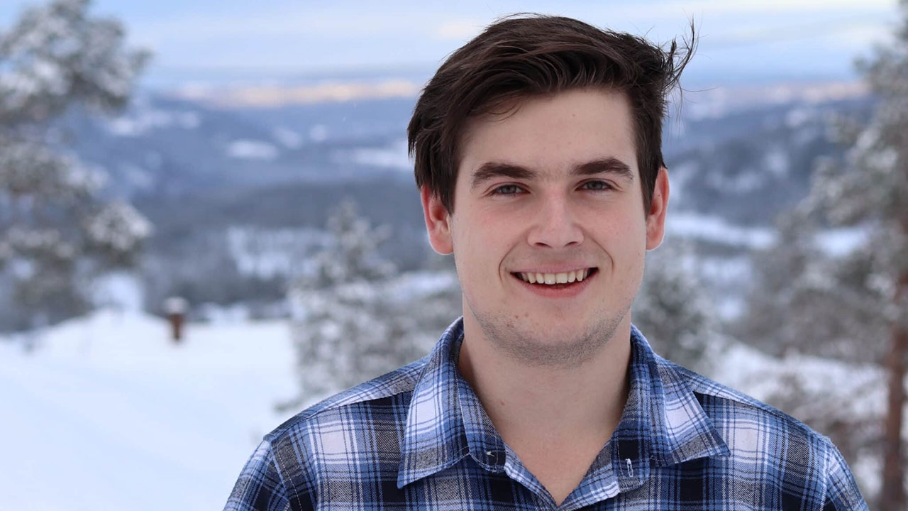 Markus Gauslå (20) jobber som laboratorietekniker hos Equinor Kårstø.